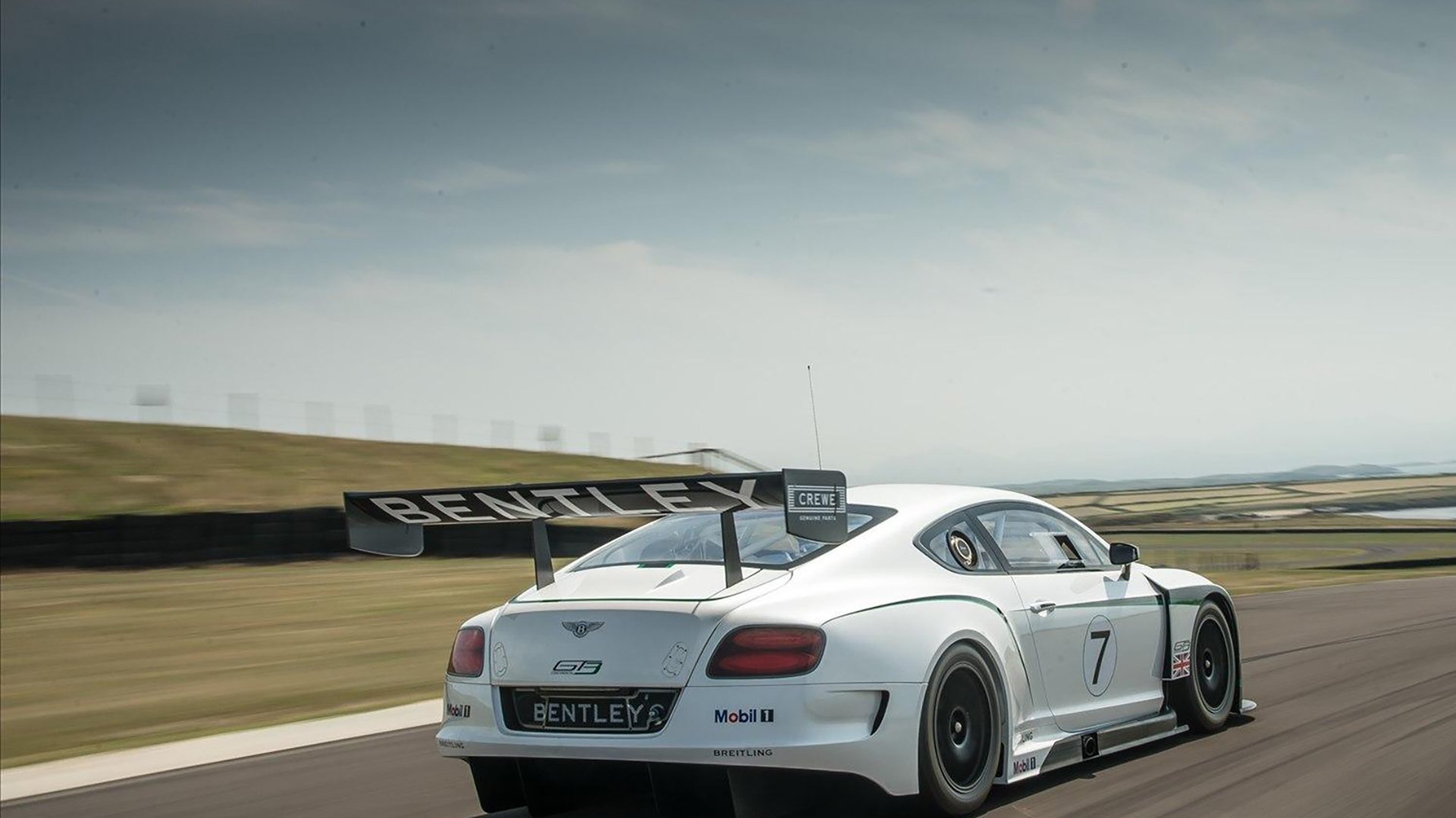 卢森堡男篮在欧洲预赛中爆出冷门,迈向国际舞台